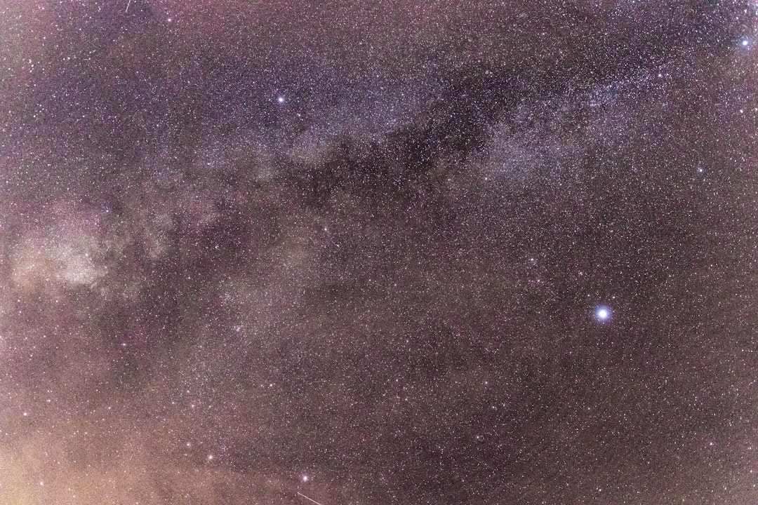 Galaktyka Andromedy – kiedy i jak ją zobaczyć na niebie?